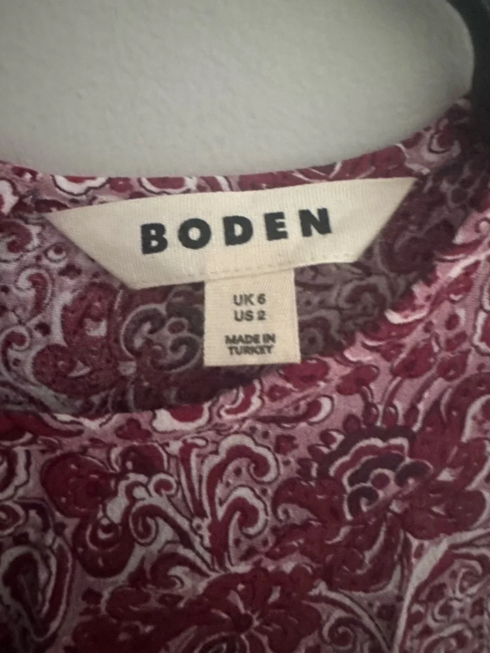Boden Burgundy Floral Long Sleeve Tee size 2 EUC